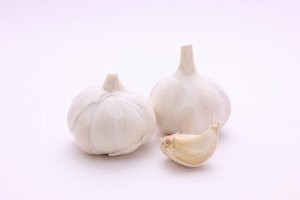 2個のにんにく