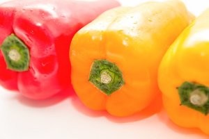 赤と黄色のパプリカ