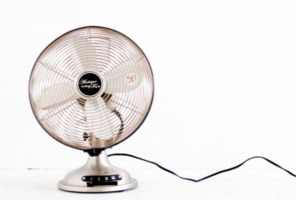 レトロデザインの扇風機