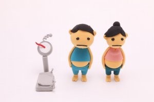 肥満気味の男女