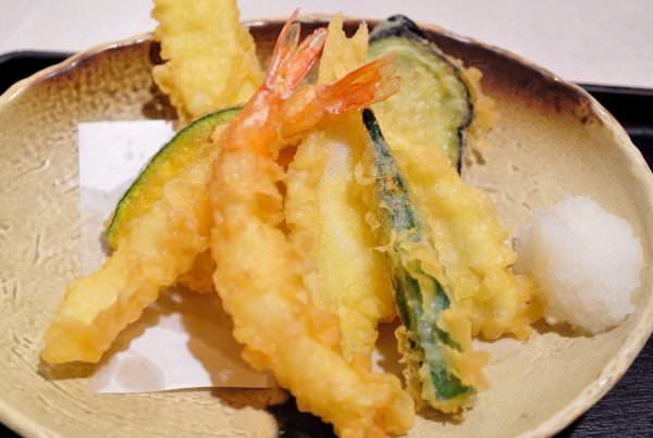 天ぷらの盛り合わせ
